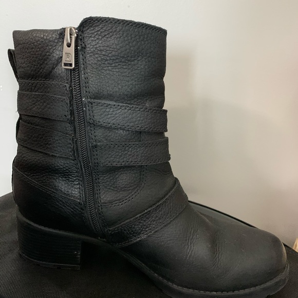 ROCKPORT - Picture 3 of 5